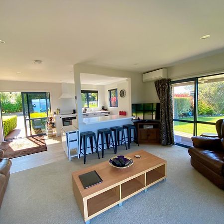 Ocean & Mountain Views - Kaikoura Villa Eksteriør bilde