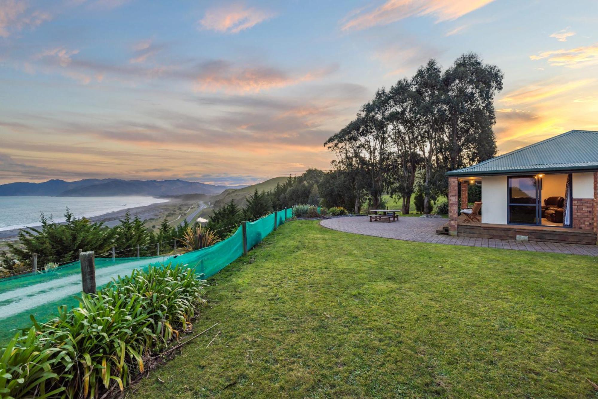 Ocean & Mountain Views - Kaikoura Villa Eksteriør bilde